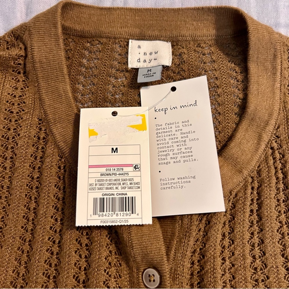 a new day Women’s Cropped Brown Button-Up Cardigan Sz M - Picture 5 of 6